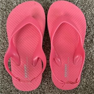 2 Sets of Old Navy flip flops for girls size 9